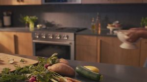 230794KCV01_KSGS330SPS-Even-Heat-True-Convection-and-Rapid-Preheat_No-VO_Feature_16x9_15s_CA_FR.mp4